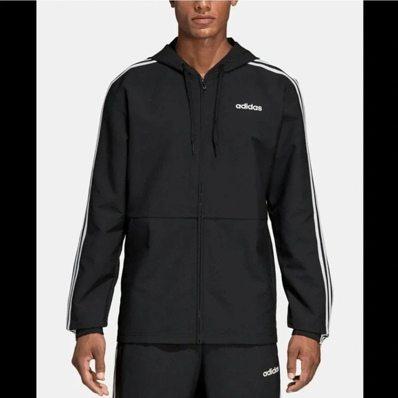 ADIDAS Men's blue Essentials 3-Stripes
Windbreaker. Perfect condition size SMALL - Picture 9 of 13